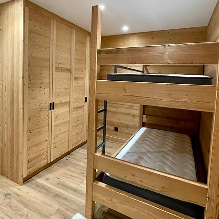 Prestige Helios 12 Guests