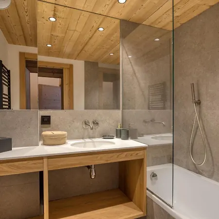 Prestige Helios 12 Guests Chalet *