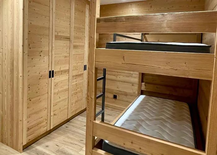 Prestige Helios 12 Guests